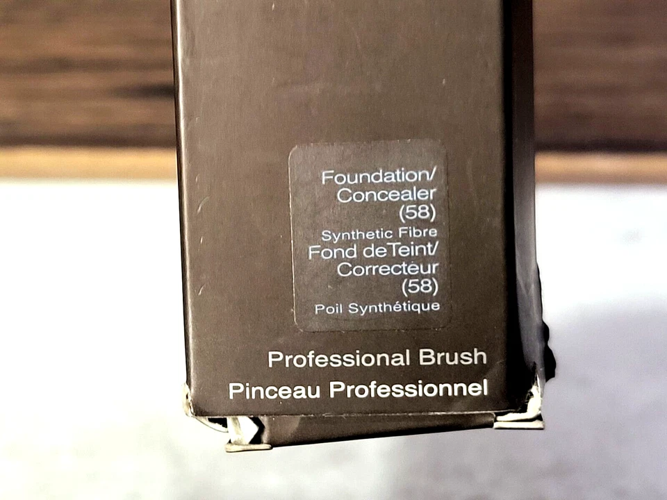Base Becca / cepillo corrector #58 ~ tamaño completo nuevo en caja desgaste de estante Foto 3 de 4