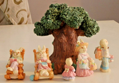ABC 7 Pc. Bunny And Lighted Tree House Set Partial Set