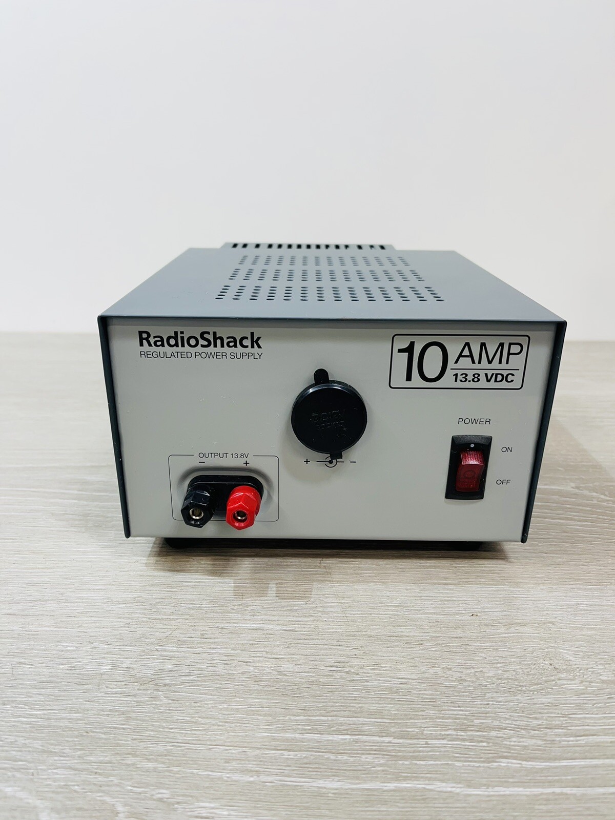 Power Supply 13.8 VDC, 10AMP Radio Shack 22-506 & Digital Multimeter Lot TESTED