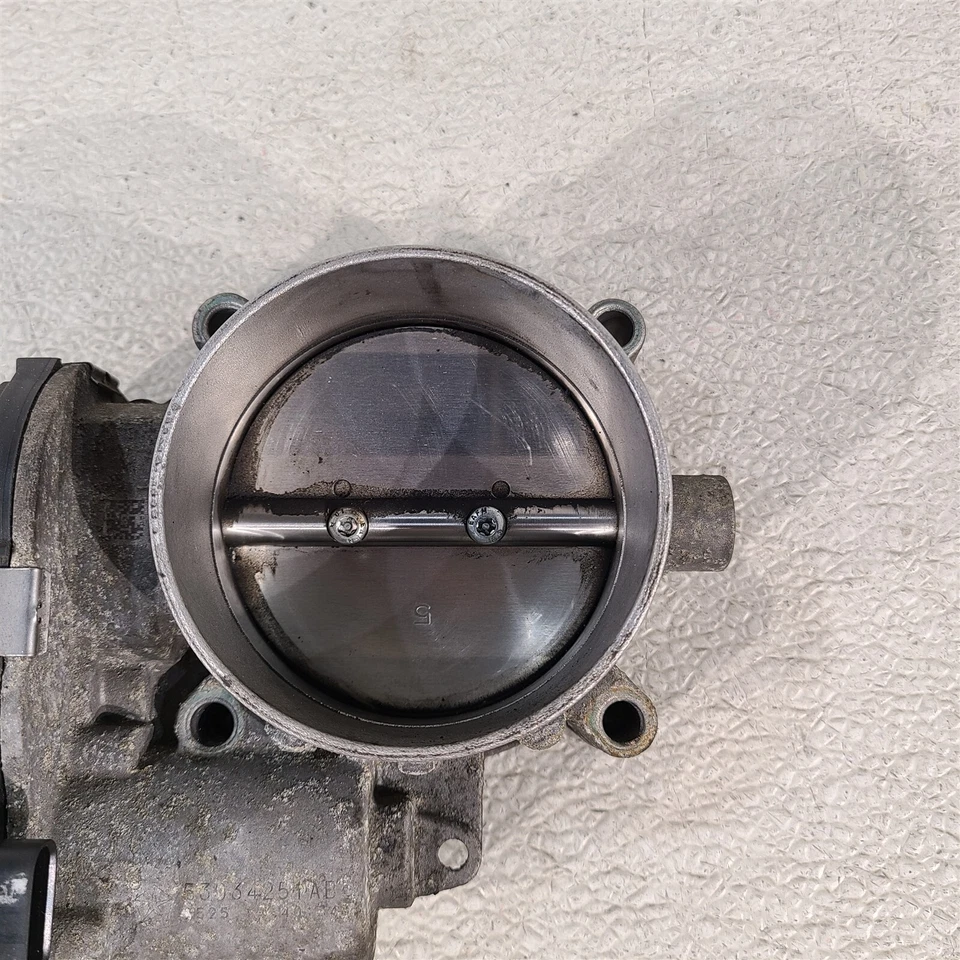 Cuerpo del acelerador Dodge Charger Scat Pack 15-22 6,4 L Aa7419 Foto 2 de 4