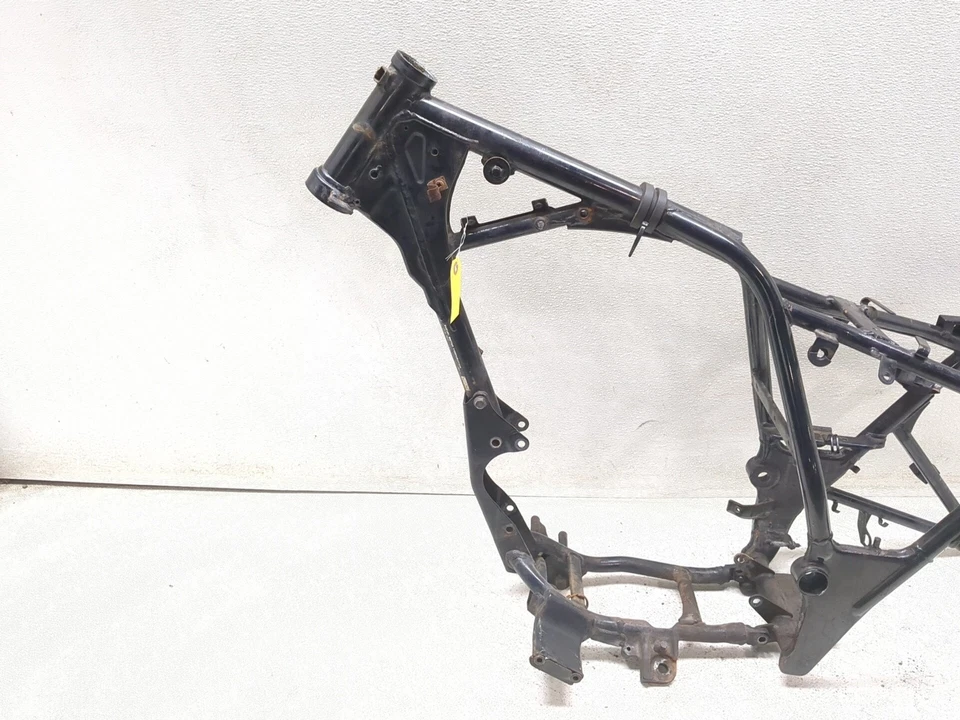Chasis cuadro principal 99-10 Suzuki GZ250 CLN recto Foto 3 de 4
