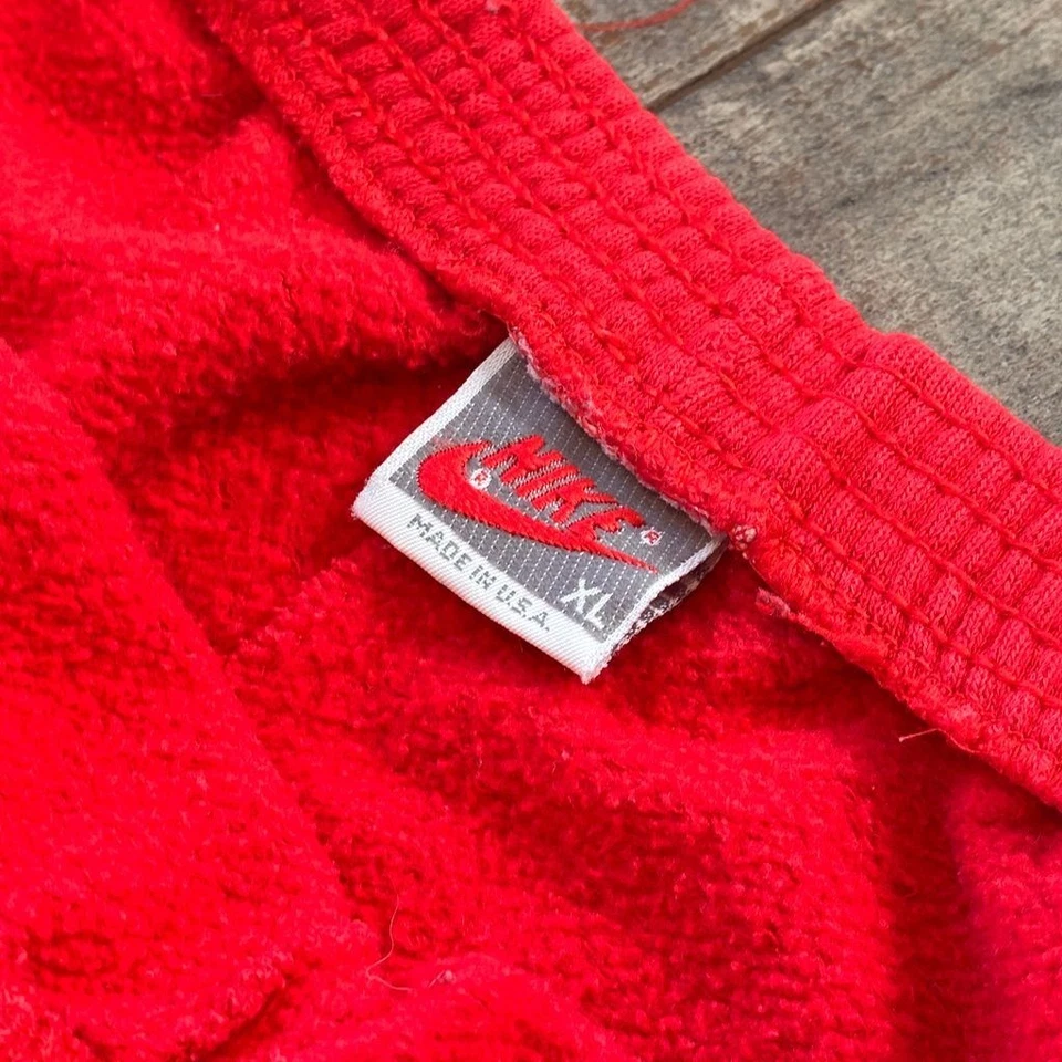 Pantalones deportivos Nike vintage para hombre XL rojos hechos en EE. UU. etiqueta plateada Nike Swoosh adulto Foto 3 de 4