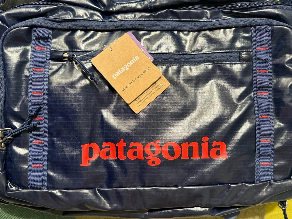 Patagonia Black Hole Mini MLC Bag Classic Navy STY49265FA19 - Image 2 of 4