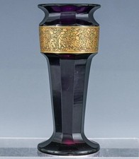 FINE ART DECO SIGNED MOSER CARLSBAD AMETHYST GOLD GILT ETCHED FRIEZE GLASS VASE