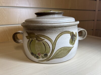 Denby Troubadour pt Lidded Casserole Dish Pot Green - Main Image