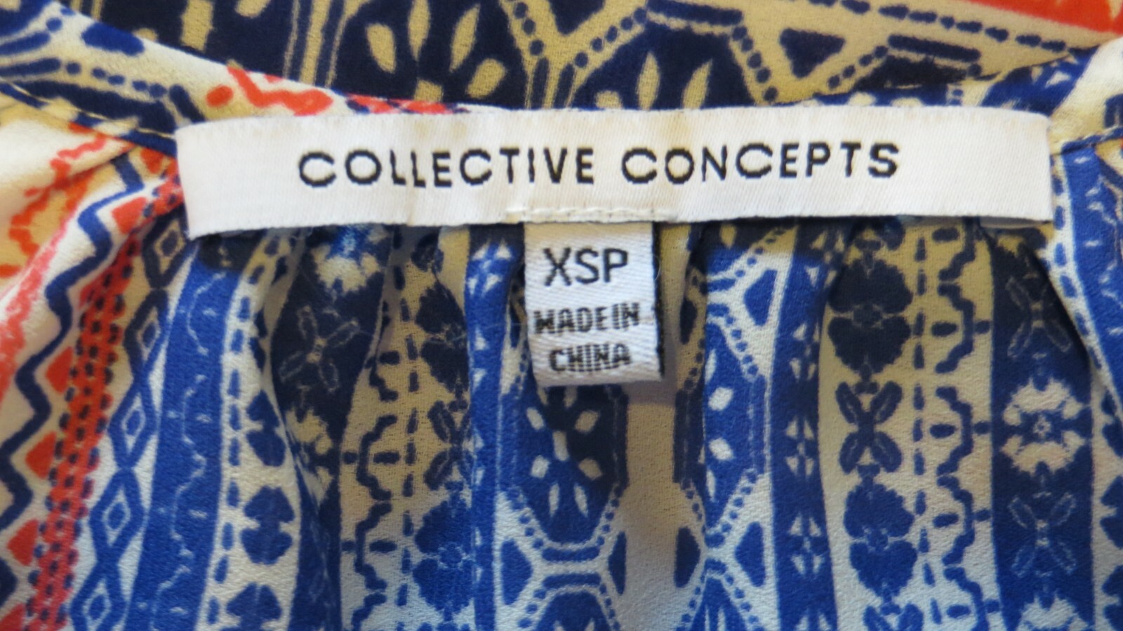 Collective Concepts Shirt Womens Petite XS Cream Blue Red Festival Retro Boho