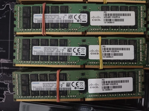 128GB 4x SAMSUNG 32GB DDR4-2400 RDIMM PC4-19200T M393A4K40BB1-CRC0 Server RAM