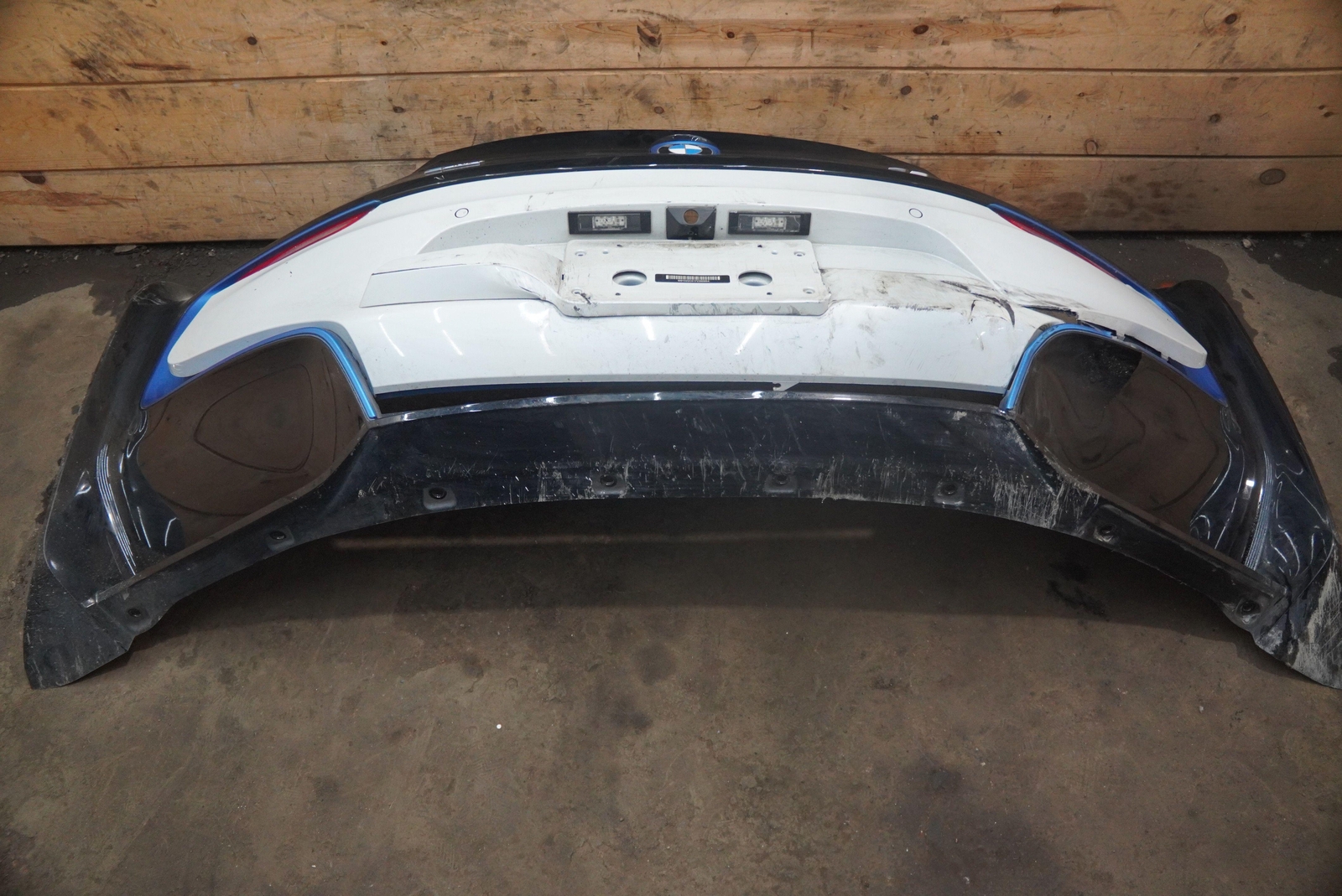 Rear Park Assist Bumper Cover Assembly 51127394634 OEM BMW i8 2014-20 *Note*