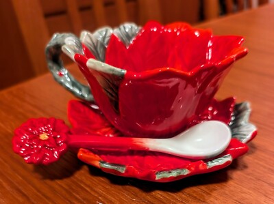 NEW CORNER RUBY Poinsettia Cup And Saucer Set With Spoon