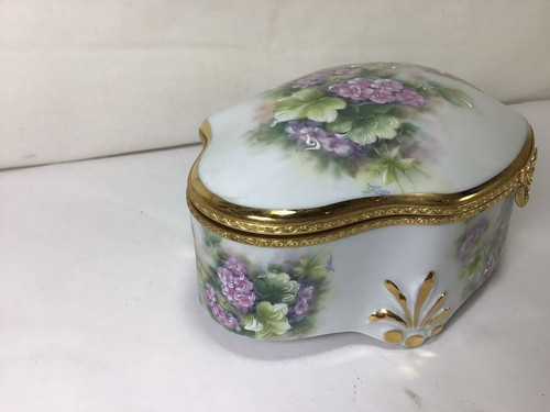 TT87 Limoges- France Hand-Painted Floral 22k Real Gold Decoration Jewelry Box - Picture 3 of 9
