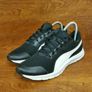 puma flexracer white