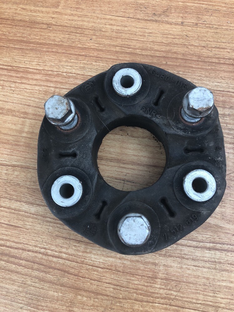 2002 BMW 745li Drive Shaft Driveshaft Guibo Flex Disc Joint Mount Rub