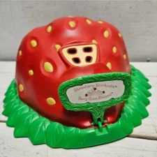 Vintage 1980 Strawberry Shortcake Berry Bake Shoppe Playset American Greetings