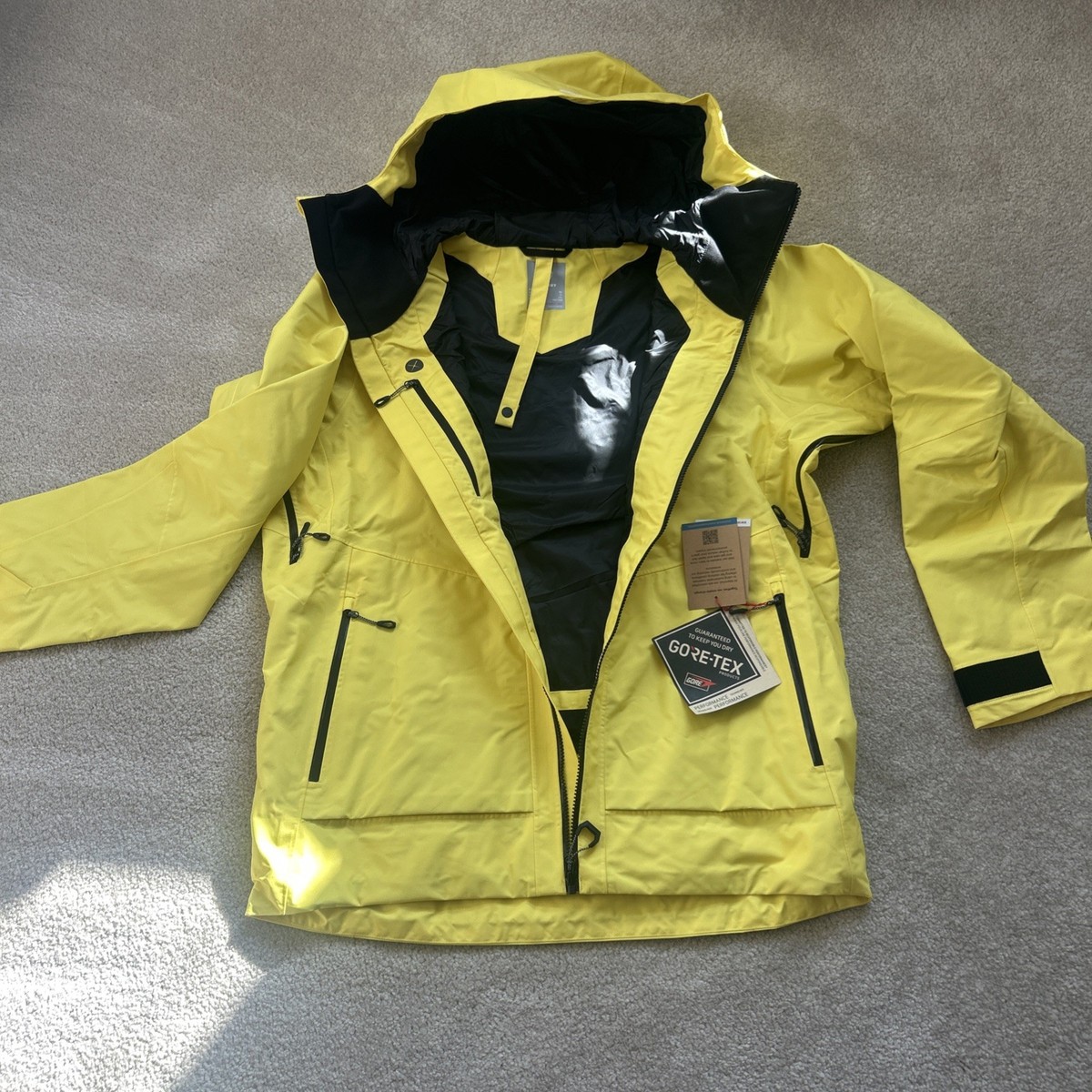 Mammut Mountain Pro 2.0 2L GTX GORE-TEX Pro Jacket Yellow Mens