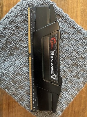 G. SKILL Ripjaws V 16GB (DDR4-3600) Memory (F43600C18D32GVK)