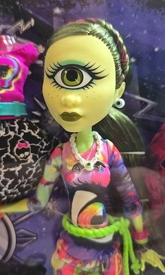 Monster High I Heart Love Fashion Iris Clops New in Box NIB | eBay