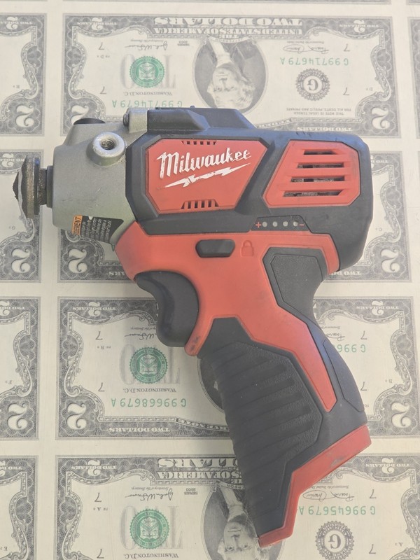 Milwaukee 2438-20 M12 12V Variable Speed Polisher/Sander Bare Tool