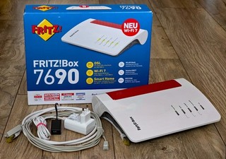 Router AVM FRITZ!Box 7690 DECT Mesh WLAN WiFi 7 factura garantía