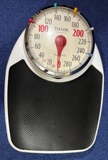 Vintage Taylor Professional Large Dial Mechanical Scale 330 lbs. with 5 markers