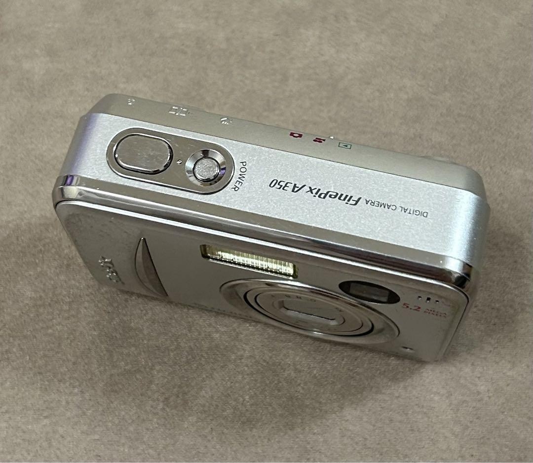 AA battery powered FUJIFILM FinePix A350 Old compact digital