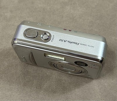 富士フィルム FinePix A350 完動品 Fully functional] FUJIFILM FINEPIX A350 digital camera AA