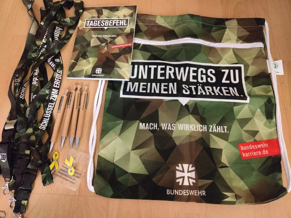 Bundeswehr Turnbeutel Rucksack Beutel +Kulis+Schlüsselbänder