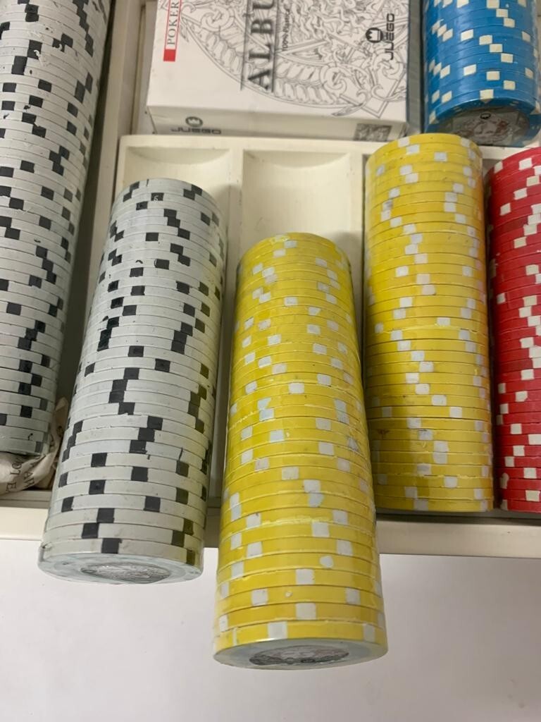 Foto 9 di 12