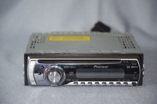 Pioneer DEH-3900MP,  CD Autoradio, abnehmbares Bedienteil, Anschlußkabel