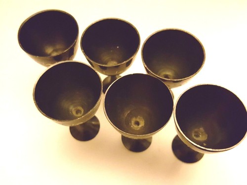 SET VINO REALE DECORATIVO OTTONE NERO ARTIGIANALE VINTAGE DA COLLEZIONE ORIENTALE - Foto 12 di 12