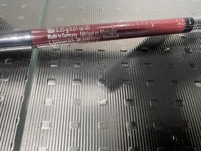 Ultimate Lipliner In The Red – Präziser Lippenstift Zum Konturieren, 0,35 G
