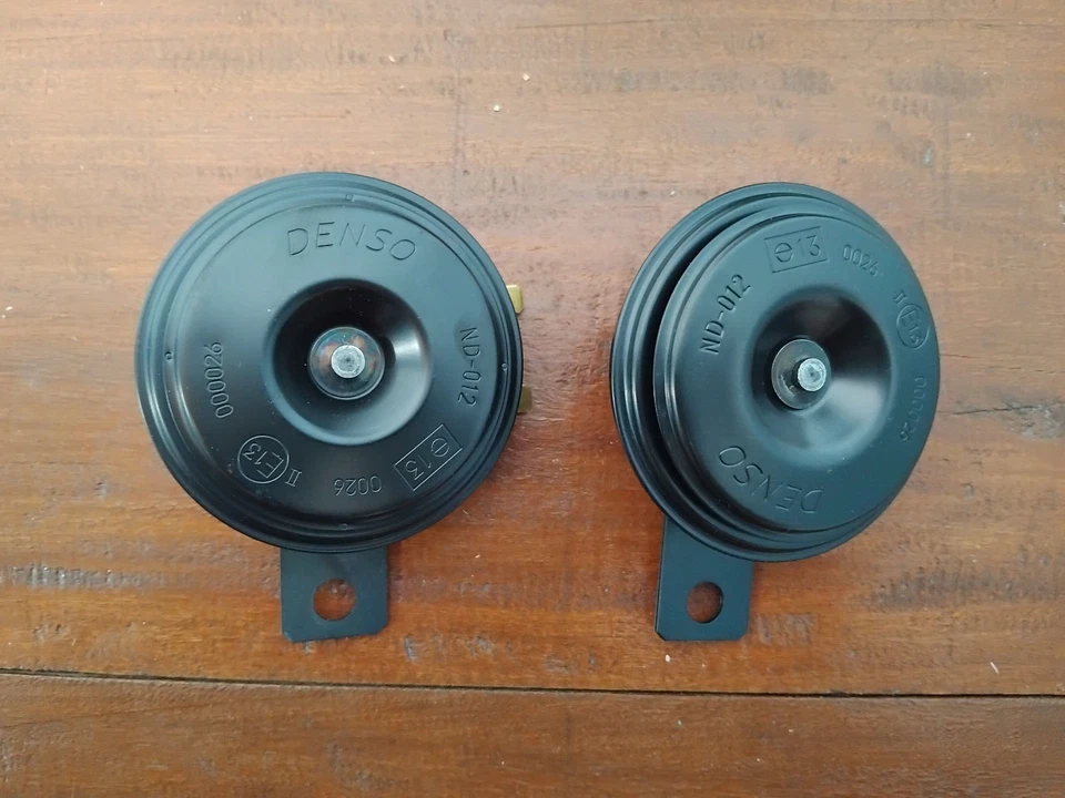 HORN DENSO TOYOTA LAND CRUISER FJ40 FJ45 FJ50 FJ55 Foto 2 de 4