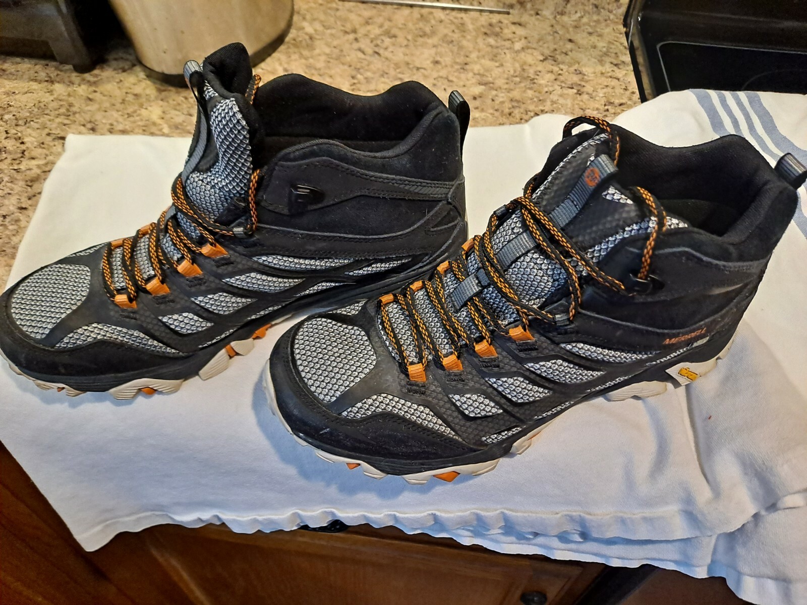 merrell moab 2 mid black