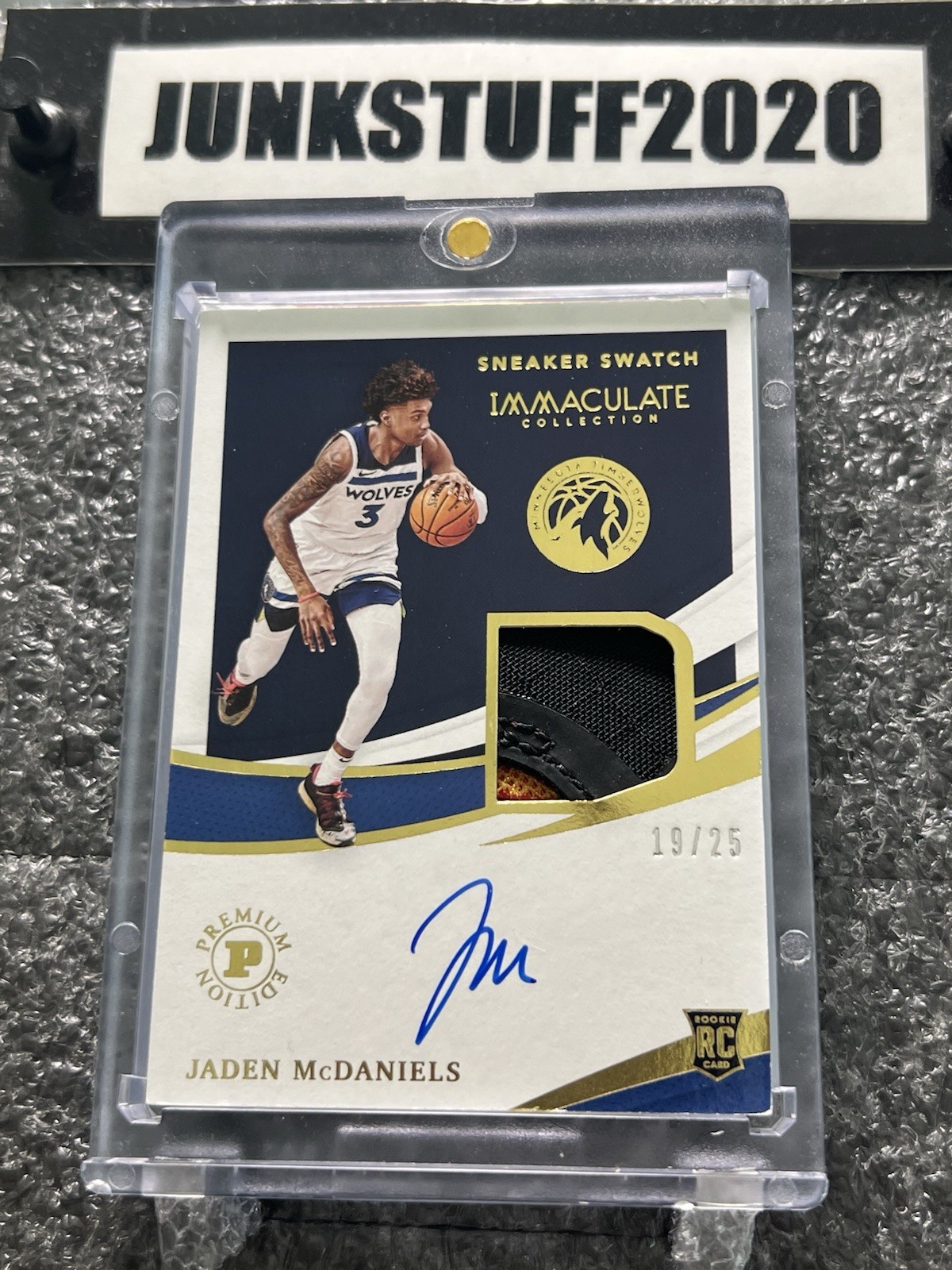 2020-21 Immaculate Jaden McDaniels /25 Rookie ssp Sneaker Swatch Patch Auto RPA