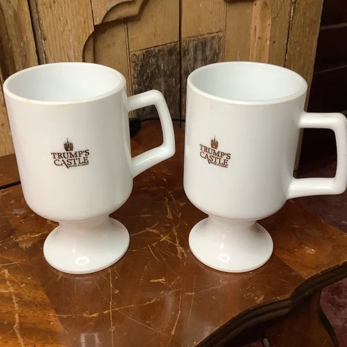 [RARE] SET OF 2 VTG TRUMPS CASTLE CASINO MILK GLASS TEA COFFEE MUG PEDESTAL