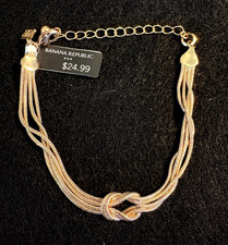 Pulsera Banana Republic Tono Dorado Multi Cuatro Hilos Infinito Nueva con Etiquetas