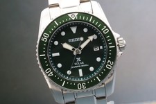 [N MINT] SEIKO Prospex V147-0CS0 Diver's 200m Green Dial Date Quartz Men's Watch