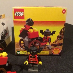 LEGO Vintage Shell promo set 2540 Fright Knights flying catapult cart w BOX!