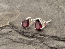 Granat Schmuck – 925 Sterling Silber Ohrstecker Tropfen facettiert – Rot