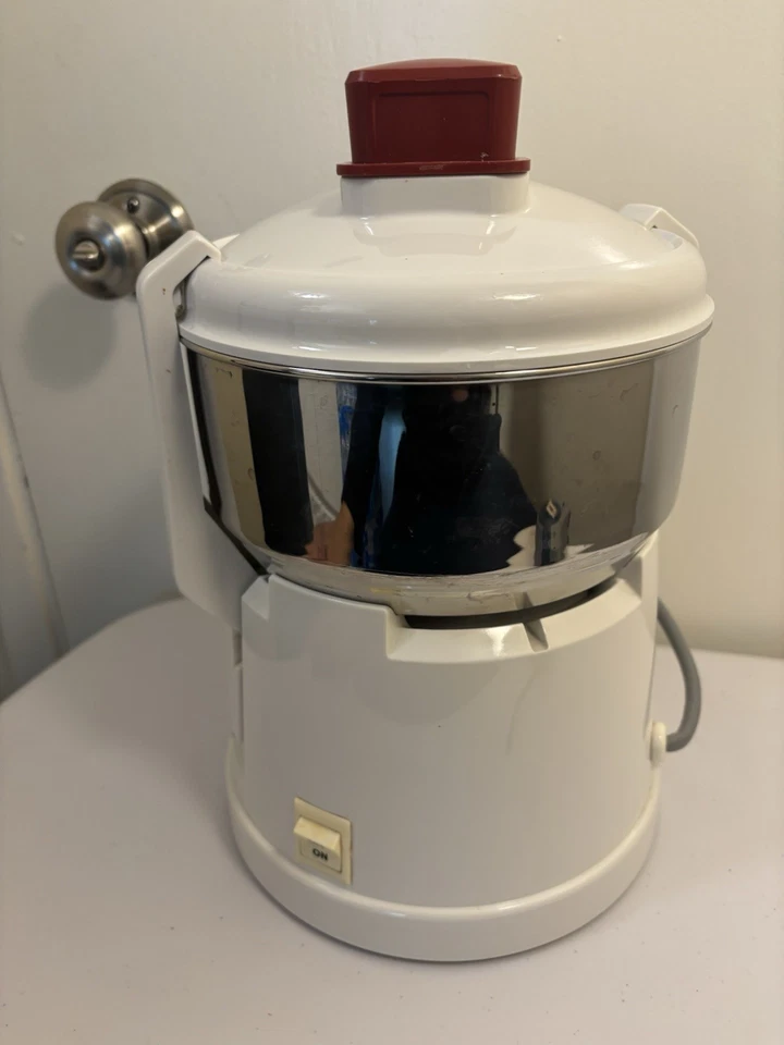 OMEGA Juicer Model 1000 Commercial High Speed Vegetables Fruits Juicing- TESTED - Image 2 of 4