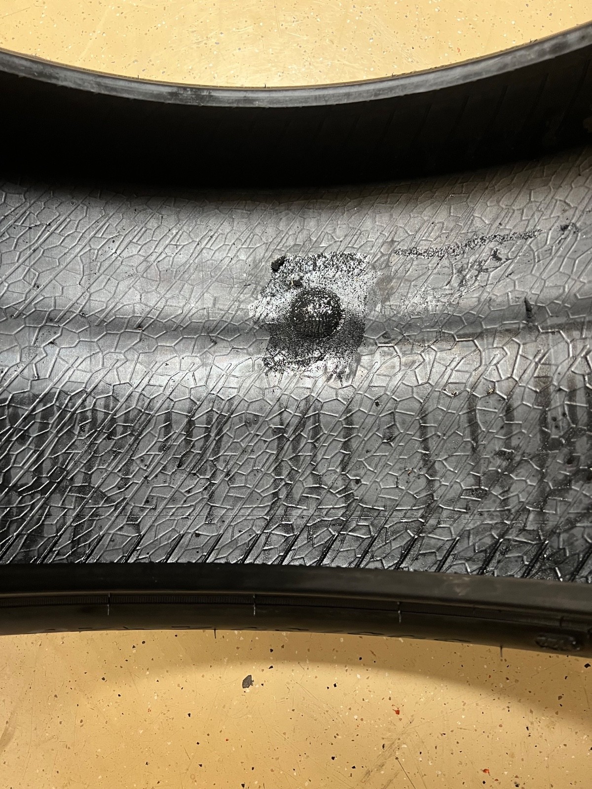2 - NICE 305/30ZR20 XL (103Y) Pirelli P Zero (L) Lamborghini OEM - 1189