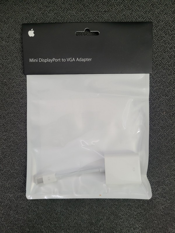 Apple Mini Display Port To VGA adapter 