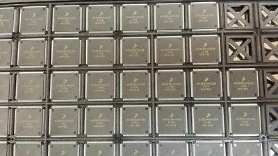 (1PC) MC68340AG25E  MPU ColdFire M68000 Processor RISC 32-Bit 25MHz 144-PinLQFP 