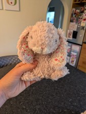 Jellycat Pansy Yummy Bunny Beige Blossom Rabbit - Rare Retired. New no tags