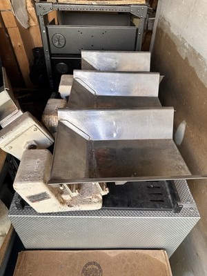 Syntron F-T01-A Magnetic Vibrating Feeder assembly