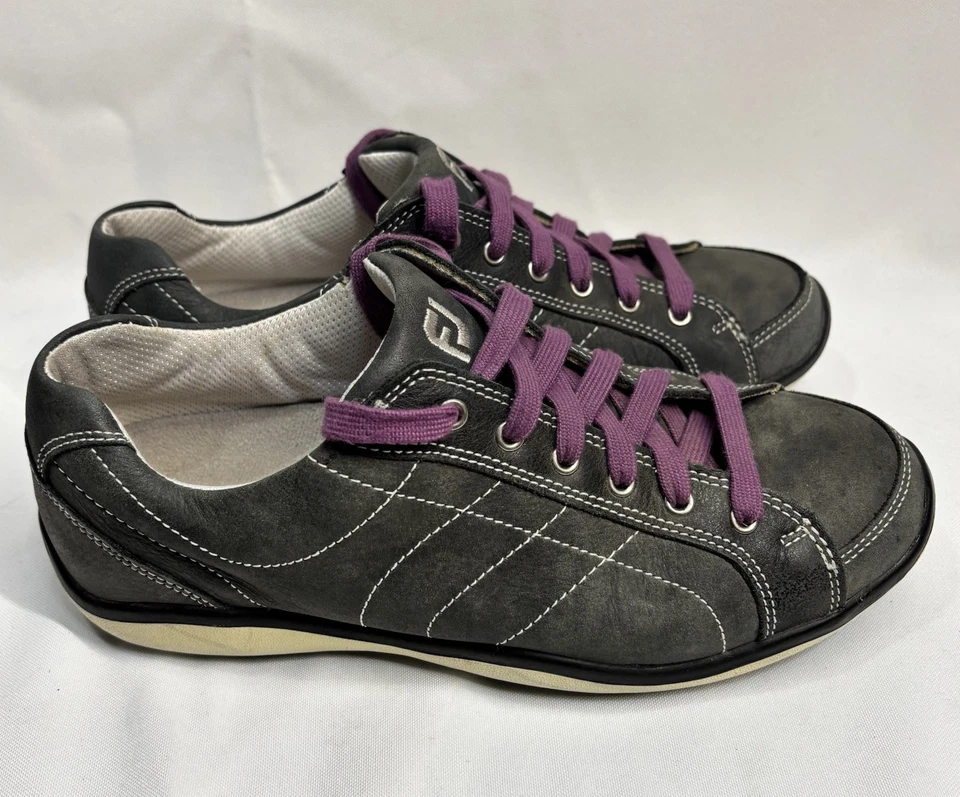 Tênis de golfe FootJoy LoPro Collection feminino 6,5 M sem cravos cadarços roxos - Imagem 3 de 4