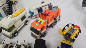 LEGO CITY: Police Headquarters (7744) Lot 108 Figures 60021 7034 7288 + Extras