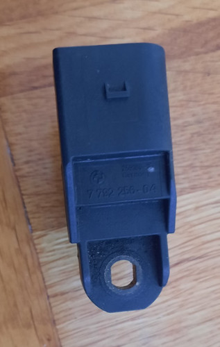 BMW E60 E61 E63 E64 E65 E66 E87 E90 Nockenwellensensor 7792256