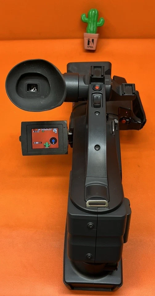 Panasonic AG-DVC20P Camcorder 3CCD Mini DV Tested * No Battery or Media included - Image 2 of 4