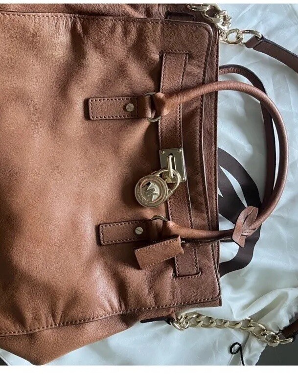 Authentic michael kors handbag - image 5