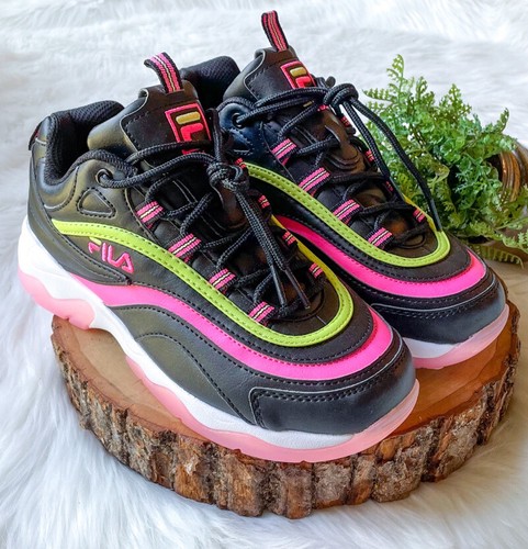 pink fila tennis shoes